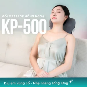 Gối massage hồng ngoại KINGTECH KP-500 giúp dịu êm vùng cổ và nhẹ nhàng nâng đỡ sống lưng