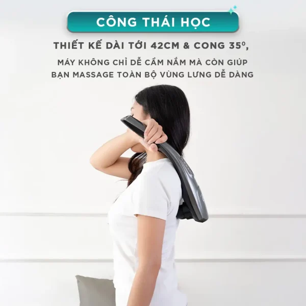 Máy massage cầm tay KINGTECH KT-1768 thiết kế dài 42cm, cong 35 độ, dễ cầm nắm và hỗ trợ massage toàn vùng lưng