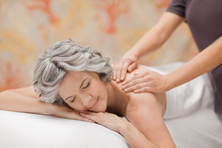 Massage cho người cao tuổi như nào cho đúng?